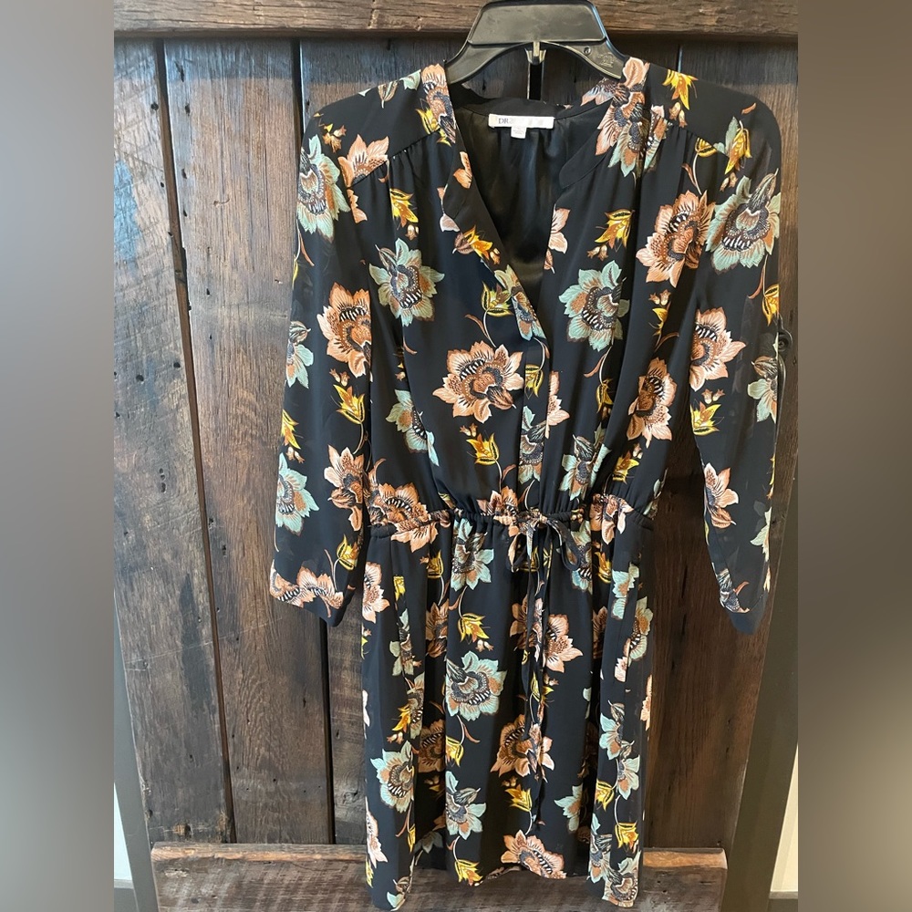 DR2 tie waist dress - size small